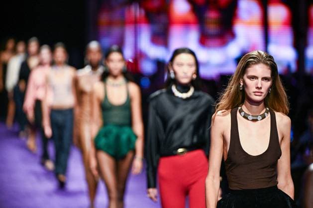 PFW Messika Runway Models walk the runway during the Messika Womenswear Spring Summer 2026 show as part of Paris Fashion Week in Paris, France on October 03, 2025. Photo by Aurore Marechal ABACAPRESS.COM Paris France  Copyright: xMarechalxAurore ABACAx