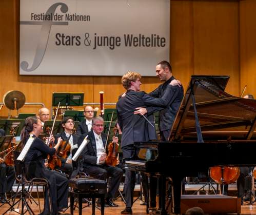 03 10 2025, International Classical Music Festival Festival of Nations 2025, at the Kurhaus Bad Wörishofen Unterallgäu , Jan Lisiecki piano and the Mozarteum Orchestra 03 10 2025, Classical Music Festival Bad Wörishofen 03 10 2025, Classical Music Festival Bad Wörishofen