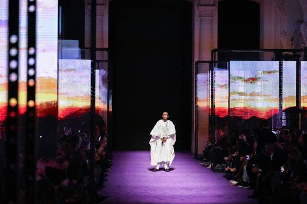 PFW Messika Runway Youssou N’Dour performing on the runway during the Messika Womenswear Spring Summer 2026 show as part of Paris Fashion Week in Paris, France on October 03, 2025. Photo by Aurore Marechal ABACAPRESS.COM Paris France  Copyright: xMarechalxAurore ABACAx