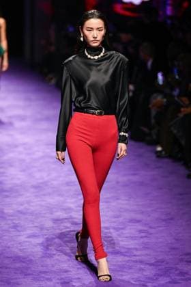PFW Messika Runway A model walks the runway during the Messika Womenswear Spring Summer 2026 show as part of Paris Fashion Week in Paris, France on October 03, 2025. Photo by Aurore Marechal ABACAPRESS.COM Paris France  Copyright: xMarechalxAurore ABACAx