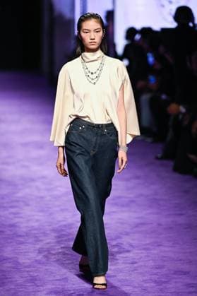 PFW Messika Runway A model walks the runway during the Messika Womenswear Spring Summer 2026 show as part of Paris Fashion Week in Paris, France on October 03, 2025. Photo by Aurore Marechal ABACAPRESS.COM Paris France  Copyright: xMarechalxAurore ABACAx