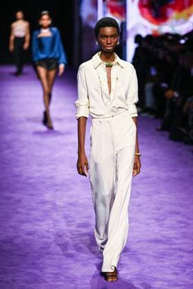 PFW Messika Runway A model walks the runway during the Messika Womenswear Spring Summer 2026 show as part of Paris Fashion Week in Paris, France on October 03, 2025. Photo by Aurore Marechal ABACAPRESS.COM Paris France  Copyright: xMarechalxAurore ABACAx