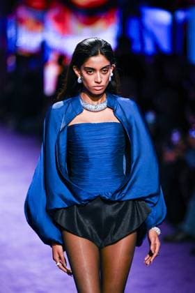 PFW Messika Runway A model walks the runway during the Messika Womenswear Spring Summer 2026 show as part of Paris Fashion Week in Paris, France on October 03, 2025. Photo by Aurore Marechal ABACAPRESS.COM Paris France  Copyright: xMarechalxAurore ABACAx