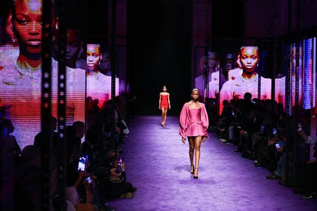 PFW Messika Runway A model walks the runway during the Messika Womenswear Spring Summer 2026 show as part of Paris Fashion Week in Paris, France on October 03, 2025. Photo by Aurore Marechal ABACAPRESS.COM Paris France  Copyright: xMarechalxAurore ABACAx