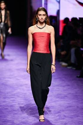 PFW Messika Runway A model walks the runway during the Messika Womenswear Spring Summer 2026 show as part of Paris Fashion Week in Paris, France on October 03, 2025. Photo by Aurore Marechal ABACAPRESS.COM Paris France  Copyright: xMarechalxAurore ABACAx