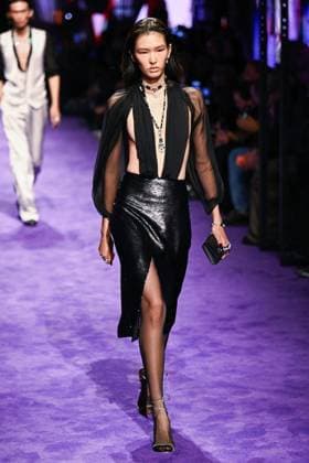 PFW Messika Runway A model walks the runway during the Messika Womenswear Spring Summer 2026 show as part of Paris Fashion Week in Paris, France on October 03, 2025. Photo by Aurore Marechal ABACAPRESS.COM Paris France  Copyright: xMarechalxAurore ABACAx