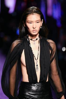 PFW Messika Runway A model walks the runway during the Messika Womenswear Spring Summer 2026 show as part of Paris Fashion Week in Paris, France on October 03, 2025. Photo by Aurore Marechal ABACAPRESS.COM Paris France  Copyright: xMarechalxAurore ABACAx