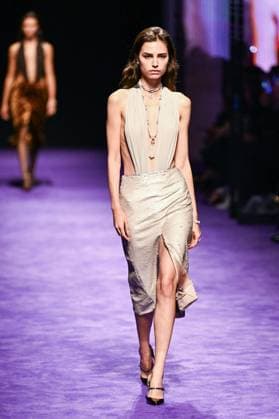 PFW Messika Runway A model walks the runway during the Messika Womenswear Spring Summer 2026 show as part of Paris Fashion Week in Paris, France on October 03, 2025. Photo by Aurore Marechal ABACAPRESS.COM Paris France  Copyright: xMarechalxAurore ABACAx