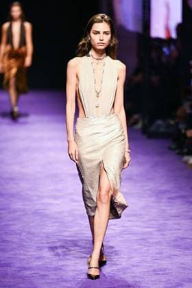 PFW Messika Runway A model walks the runway during the Messika Womenswear Spring Summer 2026 show as part of Paris Fashion Week in Paris, France on October 03, 2025. Photo by Aurore Marechal ABACAPRESS.COM Paris France  Copyright: xMarechalxAurore ABACAx