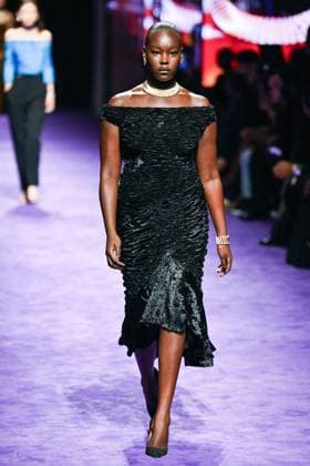PFW Messika Runway A model walks the runway during the Messika Womenswear Spring Summer 2026 show as part of Paris Fashion Week in Paris, France on October 03, 2025. Photo by Aurore Marechal ABACAPRESS.COM Paris France  Copyright: xMarechalxAurore ABACAx