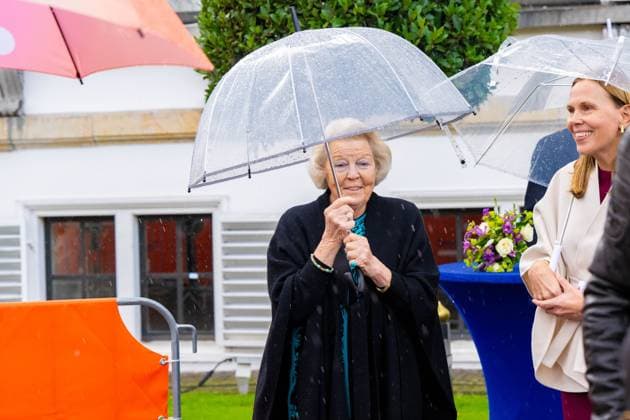Princess Beatrix at the Oranjepad of the Princess Beatrix Muscle Fund. Baarn, the Netherlands. 04 Oct 2025 Princess Beatrix on the grounds of Soestdijk Palace at the sixth edition of the Princess Beatrix Muscle Fund s Orange Trail. Baarn The Netherlands  Copyright: xMischaxSchoemakerx