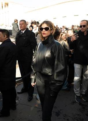 Barbara Palvin at Elie Saab Collection Prêt à Porter Printemps Été 2026 fashion show during Paris Fashion Week PFW , October 4, 2026 ? Sam Delpech Bestimage Barbara Palvin at Elie Saab Fashion Show Ready to Wear Collection Spring Summer 2026 during Paris Fashion Week on 4, October, 2026 at Arrivals Elie Saab Fashion Show Ready to Wear Collection Spring Summer 2026 during Paris Fashion Week PFW , at Palais de Tokyo, Paris, France, on October 4, 2025 Sam Delpech Bestimage Arrivals Elie Saab Fashion Show Ready to Wear Collection Spring Summer 2026 during Paris Fashion Week, on 4, October, 2026 Paris France  Copyright: xSamxDelpechx xBestimagexSamxDelpechx xBestimagex