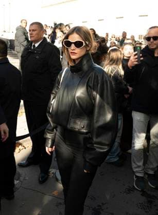 Barbara Palvin at Elie Saab Collection Prêt à Porter Printemps Été 2026 fashion show during Paris Fashion Week PFW , October 4, 2026 ? Sam Delpech Bestimage Barbara Palvin at Elie Saab Fashion Show Ready to Wear Collection Spring Summer 2026 during Paris Fashion Week on 4, October, 2026 at Arrivals Elie Saab Fashion Show Ready to Wear Collection Spring Summer 2026 during Paris Fashion Week PFW , at Palais de Tokyo, Paris, France, on October 4, 2025 Sam Delpech Bestimage Arrivals Elie Saab Fashion Show Ready to Wear Collection Spring Summer 2026 during Paris Fashion Week, on 4, October, 2026 Paris France  Copyright: xSamxDelpechx xBestimagexSamxDelpechx xBestimagex
