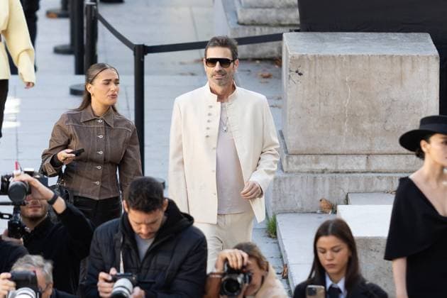 PFW - Elie Saab Womenswear Spring-Summer - Arrivals NB Richard Orlinski arriving at the Elie Saab Womenswear Spring-Summer 2026 show as part of Paris Fashion Week on October 04, 2025 in Paris, France. Photo by Nasser Berzane ABACAPRESS.COM Paris France  Copyright: xBerzanexNasser ABACAx