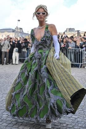 PFW Vivienne Westwood Outside Arrivals Paris Hilton arriving at Vivienne Westwood show during Paris Fashion Week in Paris, France on October 4, 2025. Photo by Julien Reynaud APS-Medias ABACAPRESS.COM Paris France  Copyright: xReynaudxJulien APS-Medias ABACAx