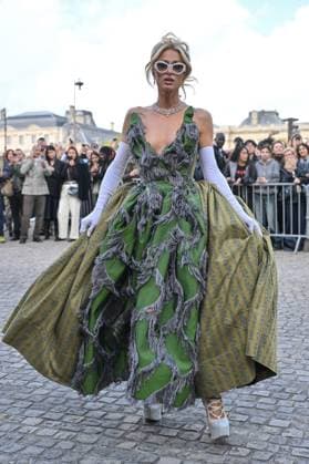 PFW Vivienne Westwood Outside Arrivals Paris Hilton arriving at Vivienne Westwood show during Paris Fashion Week in Paris, France on October 4, 2025. Photo by Julien Reynaud APS-Medias ABACAPRESS.COM Paris France  Copyright: xReynaudxJulien APS-Medias ABACAx