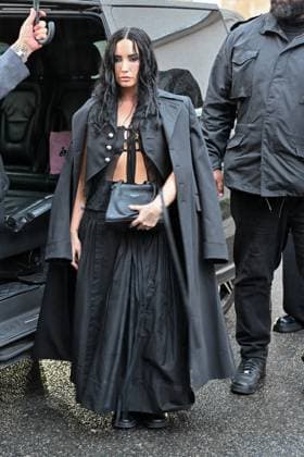 PFW Ann Demeulemeester Outside Arrivals Demi Lovato arriving at Ann Demeulemeester show during Paris Fashion Week in Paris, France on October 4, 2025. Photo by Julien Reynaud APS-Medias ABACAPRESS.COM Paris France  Copyright: xReynaudxJulien APS-Medias ABACAx
