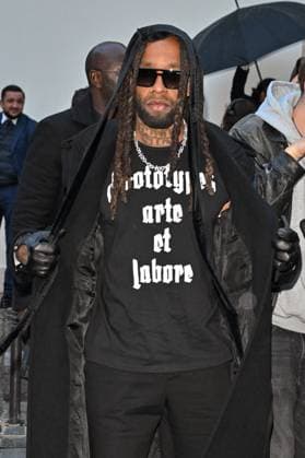 PFW Ann Demeulemeester Outside Arrivals Ty Dolla Sign arriving at Ann Demeulemeester show during Paris Fashion Week in Paris, France on October 4, 2025. Photo by Julien Reynaud APS-Medias ABACAPRESS.COM Paris France  Copyright: xReynaudxJulien APS-Medias ABACAx