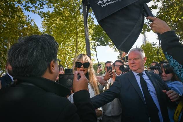 Paris Fashion Week spring summer 206 Elie Saab show Heidi Klum 449310 2025 10 04 Ethiopia  Copyright: xBarbaraxNeymanx xStarfacex STAR_449310_063