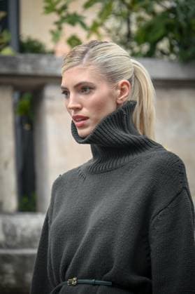 Paris Fashion Week spring summer 206 Elie Saab show Devon Windsor 449310 2025 10 04 Ethiopia  Copyright: xBarbaraxNeymanx xStarfacex STAR_449310_072