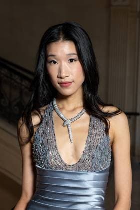 Becca Bloom au défilé Georges Hobeika Collection Prêt à Porter Printemps Été 2026 lors de la Fashion Week de Paris PFW , le 4 Octobre 2025 Jeremy MELLOUL Bestimage Celebrities at Georges Hobeika Fashion Show Ready to Wear Collection Spring Summer 2026 during Paris Fashion Week on 4th, October, 2025  Copyright: xJeremyxMelloulx xBestimagexJeremyxMelloulx xBestimagex