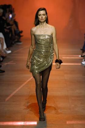 (251005) -- PARIS , Oct. 5, 2025 -- A model presents creations from the ready-to-wear Spring Summer 2026 collections by Elie Saab during the Paris Fashion Week, in Paris, France, on Oct. 4, 2025. ( Handout via Xinhua) FRANCE-PARIS-FASHION WEEK-ELIE SAAB MeetEurope 