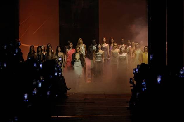 (251005) -- PARIS , Oct. 5, 2025 -- Models present creations from the ready-to-wear Spring Summer 2026 collections by Elie Saab during the Paris Fashion Week, in Paris, France, on Oct. 4, 2025. ( Handout via Xinhua) FRANCE-PARIS-FASHION WEEK-ELIE SAAB MeetEurope 