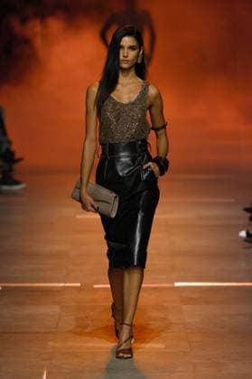 (251005) -- PARIS , Oct. 5, 2025 -- A model presents creations from the ready-to-wear Spring Summer 2026 collections by Elie Saab during the Paris Fashion Week, in Paris, France, on Oct. 4, 2025. ( Handout via Xinhua) FRANCE-PARIS-FASHION WEEK-ELIE SAAB MeetEurope 