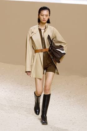 (251005) -- PARIS , Oct. 5, 2025 -- A model presents creations from the ready-to-wear Spring Summer 2026 collections by Hermes during the Paris Fashion Week, in Paris, France, on Oct. 4, 2025. ( Handout via Xinhua) FRANCE-PARIS-FASHION WEEK-HERMES MeetEurope 