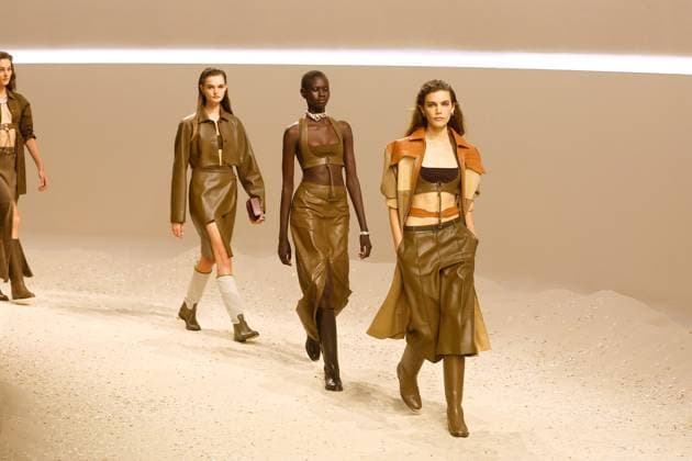 (251005) -- PARIS , Oct. 5, 2025 -- Models present creations from the ready-to-wear Spring Summer 2026 collections by Hermes during the Paris Fashion Week, in Paris, France, on Oct. 4, 2025. ( Handout via Xinhua) FRANCE-PARIS-FASHION WEEK-HERMES MeetEurope 