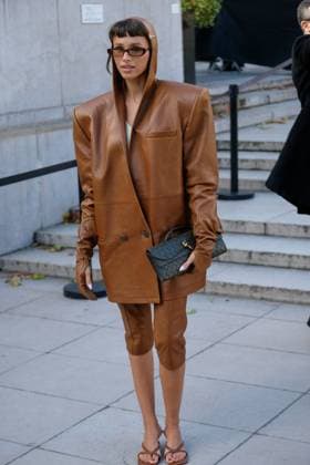 PFW - Elie Saab Outside Arrivals Guest attends the Elie Saab Womenswear Spring Summer 2026 show as part of Paris Fashion Week on October 4, 2025 in Paris, France. Photo by Robin Psaila ABACAPRESS.COM Paris France  Copyright: xPsailaxRobin ABACAx