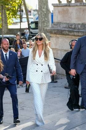 PFW - Elie Saab Outside Arrivals Heidi Klum attends the Elie Saab Womenswear Spring Summer 2026 show as part of Paris Fashion Week on October 4, 2025 in Paris, France. Photo by Robin Psaila ABACAPRESS.COM Paris France  Copyright: xPsailaxRobin ABACAx