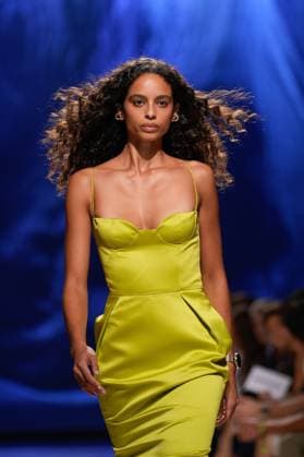 October 4, 2025, Lisbon, Portugal: A model walks the runway during Goncalo Peixoto fashion show at ModaLisboa Base, Lisbon Fashion Week in Lisboa. Lisbon Portugal - ZUMAs197 20251004_aaa_s197_525 Copyright: xBrunoxdexCarvalhox