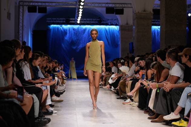 October 4, 2025, Lisbon, Portugal: A model walks the runway during Goncalo Peixoto fashion show at ModaLisboa Base, Lisbon Fashion Week in Lisboa. Lisbon Portugal - ZUMAs197 20251004_aaa_s197_537 Copyright: xBrunoxdexCarvalhox