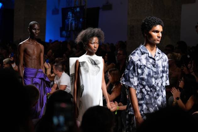 October 4, 2025, Lisbon, Portugal: Models walk the runway during Kolovrat fashion show at ModaLisboa Base, Lisbon Fashion Week in Lisboa. Lisbon Portugal - ZUMAs197 20251004_aaa_s197_544 Copyright: xBrunoxdexCarvalhox