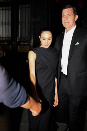 PFW - Meghan Markle Leaves Sugaar Restaurant Meghan Markle leaves Sugaar restaurant in Paris, France on October 4, 2025, during Paris Fashion Week. Photo by Florian Poitout ABACAPRESS.COM Paris France  Copyright: xPoitoutxFlorian ABACAx