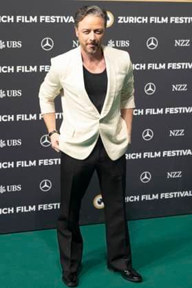 James McAvoy at the premiere of the feature film California Schemin at the 21 Zurich Film Festival 2025 at Zurich Opera House, 04 10 2025 Foto:xA.xRaemyx xFuturexImagex schemin_5015