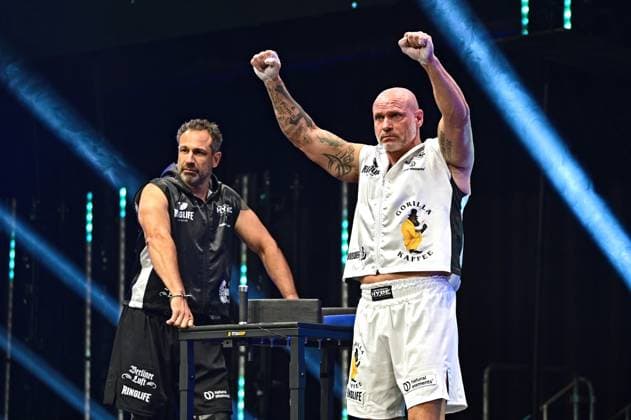 The Ultimate Hype Thorsten Legat and Evil Jared on the occasion of the martial arts event The Ultimate Hype on 04 10 2025 in the Rudolf Weber Arena Oberhausen 20251004MWI088554