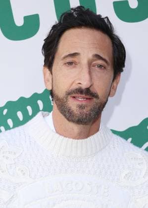 Adrien Brody au photocall du défilé Lacoste Collection Femme Prêt à Porter Printemps Eté 2026 lors de la Fashion Week de Paris PFW , au Lycée Carnot, à Paris, France, le 5 octobre 2025 Sam Delpech Bestimage Photocall Lacoste Womenswear Spring Summer 2026 show as part of Paris Fashion Week on October 05, 2025 in Paris, France Paris France  Copyright: xDenisxGuignebourgx xBestimagexDenisxGuignebourgx xBestimagex