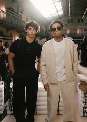 Mayer et Jacob Rott au défilé Lacoste Collection Prêt à Porter Printemps Été 2026 lors de la Fashion Week de Paris PFW , le 5 octobre 2026 ? Sam Delpech Bestimage Mayer and Jacob Rott at Lacoste Fashion Show Ready to Wear Collection Spring Summer 2026 during Paris Fashion Week on 5, October, 2026 Paris France  Copyright: xSamxDelpechx xBestimagexSamxDelpechx xBestimagex