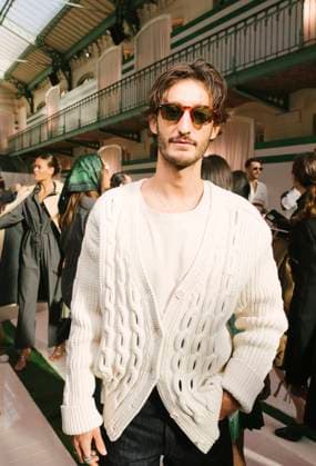 Pierre Niney au Front Row du défilé Lacoste Collection Femme Prêt à Porter Printemps Eté 2026 lors de la Fashion Week de Paris PFW , au Lycée Carnot, à Paris, France, le 5 octobre 2025 Sam Delpech Bestimage Front Row Lacoste Womenswear Spring Summer 2026 show as part of Paris Fashion Week on October 05, 2025 in Paris, France Paris France  Copyright: xSamxDelpechx xBestimagexSamxDelpechx xBestimagex