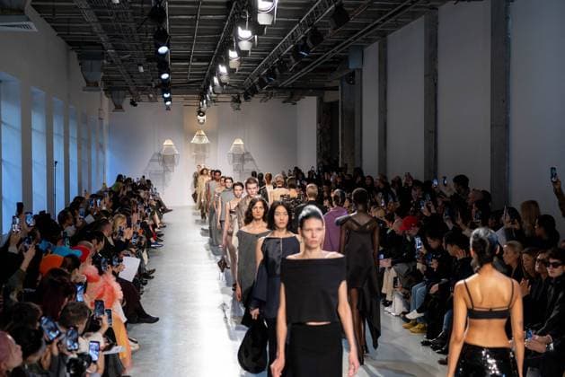 Runway Niccolo Pasqualetti Womenswear - PFW A model mannequin walks the runway during the Niccolò Pasqualetti Womenswear Spring Summer 2026 show as part of Paris Fashion Week on October 5, 2025 in Paris, France. Photo by Alexis Jumeau ABACAPRESS.COM Paris France  Copyright: xJumeauxAlexis ABACAx