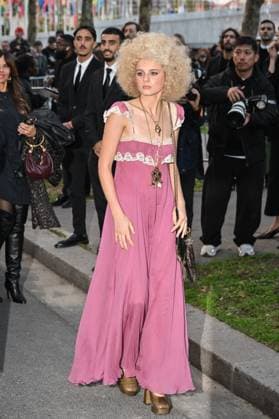 PFW Chloe Outside Arrivals Grace Bowers arriving at Chloe show during Paris Fashion Week in Paris, France on October 5, 2025. Photo by Julien Reynaud APS-Medias ABACAPRESS.COM Paris France  Copyright: xReynaudxJulien APS-Medias ABACAx