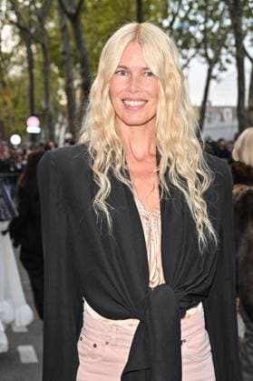 Entertainment Bilder des Tages PFW Chloe Outside Arrivals Claudia Schiffer arriving at Chloe show during Paris Fashion Week in Paris, France on October 5, 2025. Photo by Julien Reynaud APS-Medias ABACAPRESS.COM Paris France  Copyright: xReynaudxJulien APS-Medias ABACAx