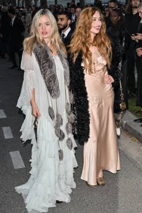 PFW Chloe Outside Arrivals Georgia May Jagger, Elizabeth Jagger arriving at Chloe show during Paris Fashion Week in Paris, France on October 5, 2025. Photo by Julien Reynaud APS-Medias ABACAPRESS.COM Paris France  Copyright: xReynaudxJulien APS-Medias ABACAx