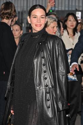 PFW Chloe Outside Arrivals Liv Tyler arriving at Chloe show during Paris Fashion Week in Paris, France on October 5, 2025. Photo by Julien Reynaud APS-Medias ABACAPRESS.COM Paris France  Copyright: xReynaudxJulien APS-Medias ABACAx