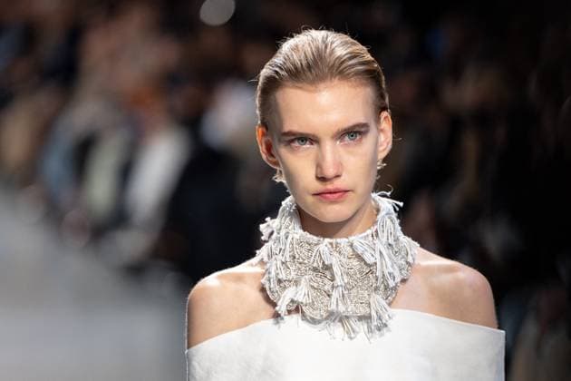 Runway Niccolo Pasqualetti Womenswear - PFW A model mannequin walks the runway during the Niccolò Pasqualetti Womenswear Spring Summer 2026 show as part of Paris Fashion Week on October 5, 2025 in Paris, France. Photo by Alexis Jumeau ABACAPRESS.COM Paris France  Copyright: xJumeauxAlexis ABACAx
