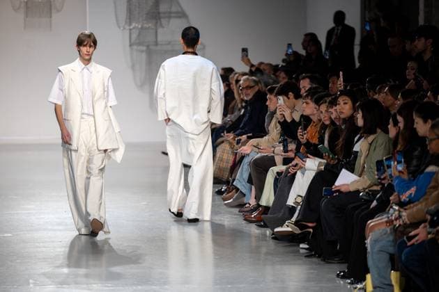 Runway Niccolo Pasqualetti Womenswear - PFW A model mannequin walks the runway during the Niccolò Pasqualetti Womenswear Spring Summer 2026 show as part of Paris Fashion Week on October 5, 2025 in Paris, France. Photo by Alexis Jumeau ABACAPRESS.COM Paris France  Copyright: xJumeauxAlexis ABACAx