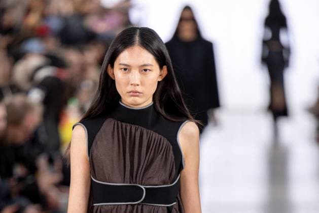 Runway Ottolinger Womenswear - PFW A model mannequin walks the runway during the Ottolinger Womenswear Spring Summer 2026 show as part of Paris Fashion Week on October 05, 2025 in Paris, France. Photo by Alexis Jumeau ABACAPRESS.COM Paris France  Copyright: xJumeauxAlexis ABACAx