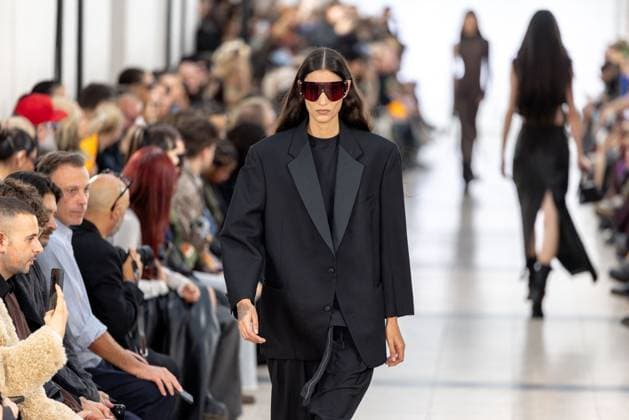 Runway Ottolinger Womenswear - PFW A model mannequin walks the runway during the Ottolinger Womenswear Spring Summer 2026 show as part of Paris Fashion Week on October 05, 2025 in Paris, France. Photo by Alexis Jumeau ABACAPRESS.COM Paris France  Copyright: xJumeauxAlexis ABACAx
